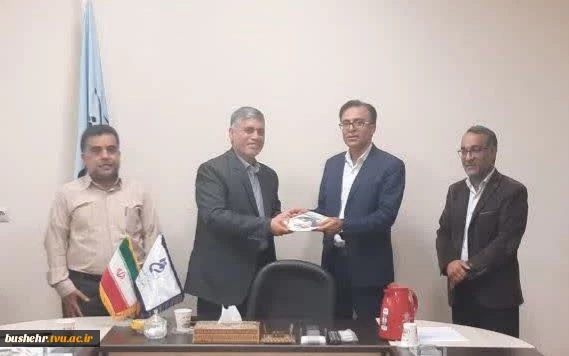 در راستای تکریم رزمندگان، آزادگان سرافراز و جانبازان هشت سال دفاع مقدس؛
از جانباز و آزاده سرافراز  محمد علی بصری در دانشگاه فنی و حرفه ای واحد بوشهر تجلیل شد 2