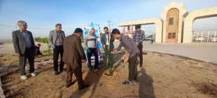 به مناسبت هفته بسیج صورت گرفت:
آغاز طرح کاشت نهال "هر ایرانی، یک نهال" 5