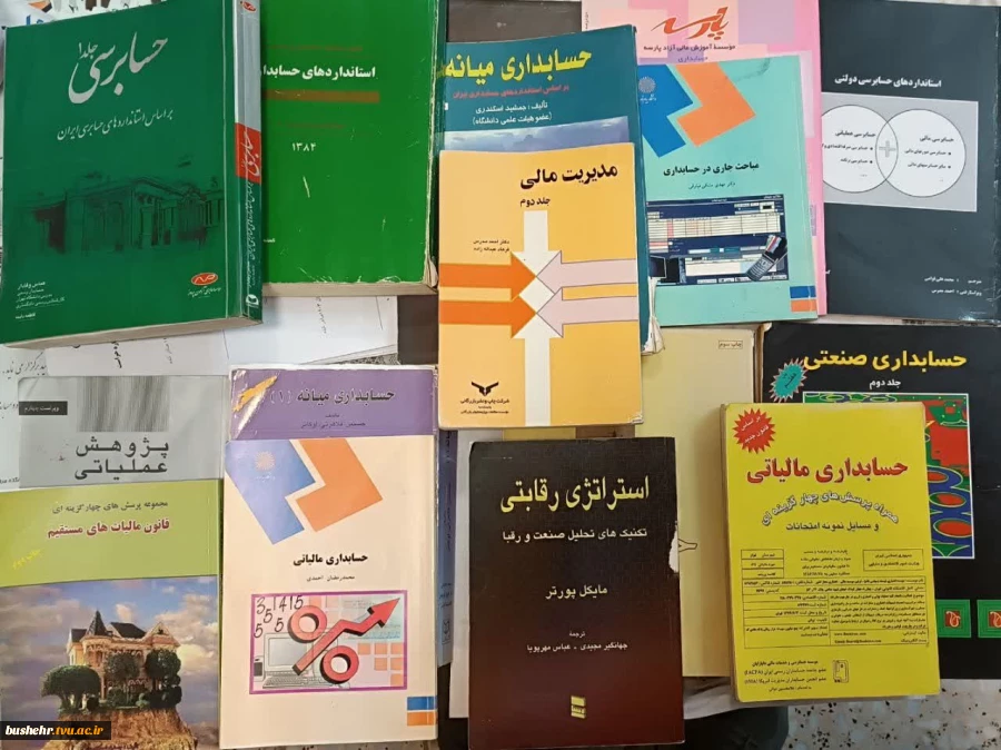 اهدای ۳۰ جلد کتاب به کتابخانه آموزشکده فنی و حرفه ای پسران بوشهر در پویش "اهدا کتاب، رشد آگاهی" 2